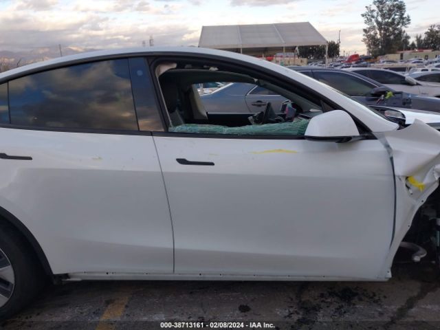 5YJYGDED9MF107542 Tesla Model Y Standard Range Rear-wheel Drive