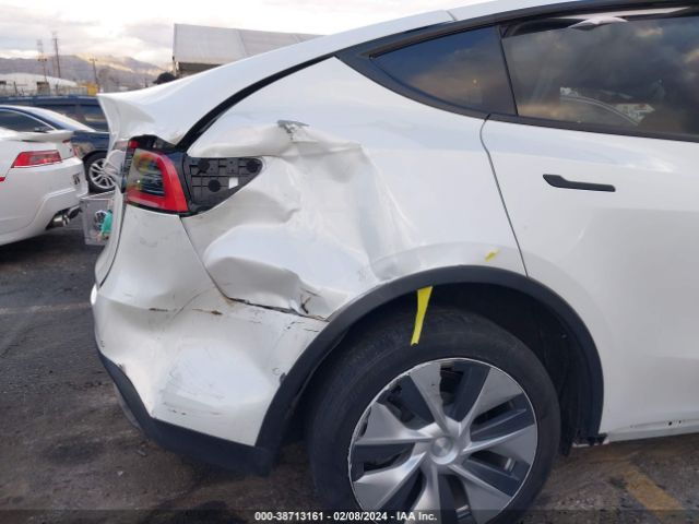 5YJYGDED9MF107542 Tesla Model Y Standard Range Rear-wheel Drive