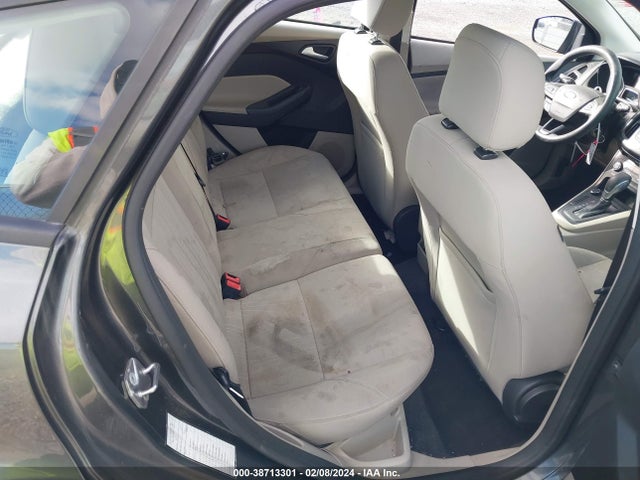 Ford FOCUS SE 2017 1FADP3K29HL232061 Image 8