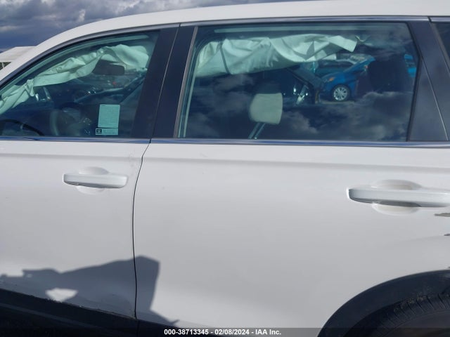 Honda Cr-v Lx 2wd 2023 2HKRS3H20PH305424 Image 15