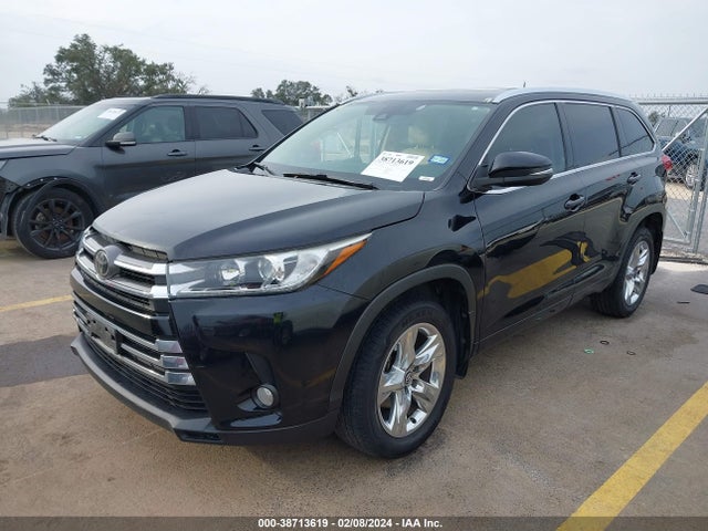 Toyota Highlander Limited 2018 5TDYZRFH8JS251292 Image 2