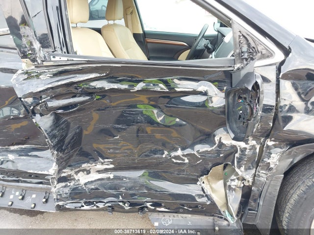 Toyota Highlander Limited 2018 5TDYZRFH8JS251292 Image 6