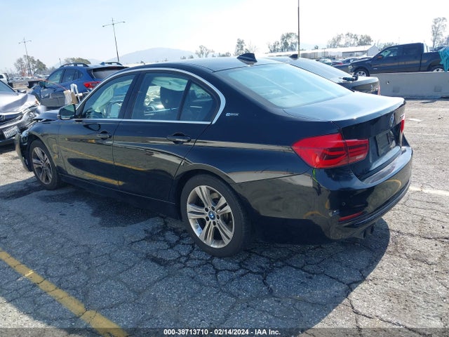 BMW 330e Iperformance 2017 WBA8E1C34HA029973 Image 2