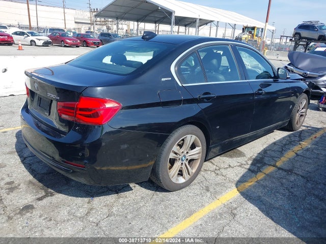 BMW 330e Iperformance 2017 WBA8E1C34HA029973 Image 3