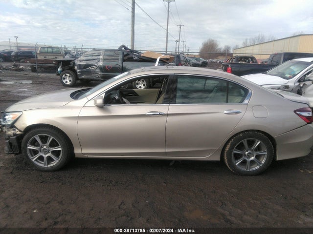 2016 HONDA ACCORD EX-L V-6 VIN: 1HGCR3F83GA017642