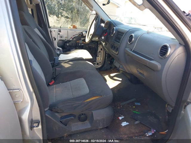 2004 FORD EXPEDITION XLT VIN: 1FMRU15W24LB39447