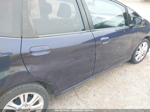 2009 HONDA FIT SPORT VIN: JHMGE88489S027985