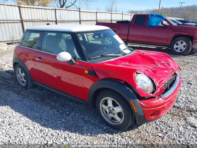 2009 MINI COOPER WMWMF33529TW79724 Photo 0