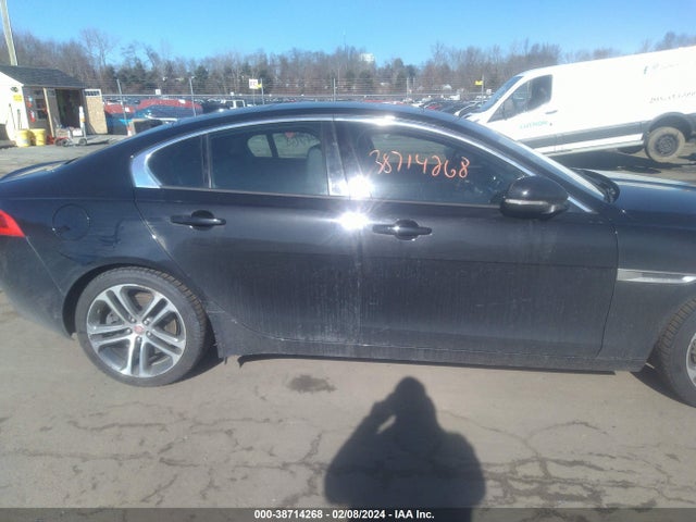 SAJAJ4BV6HA949268 Jaguar Xe 35t Premium