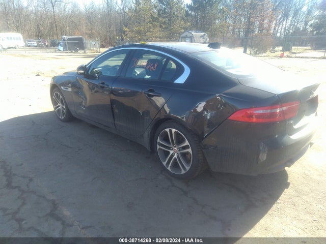 2017 JAGUAR XE SAJAJ4BV6HA949268 Photo 2