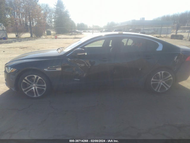 2017 JAGUAR XE SAJAJ4BV6HA949268 Photo 5