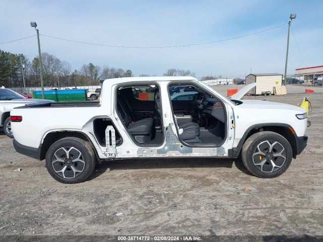 Rivian R1t Adventure 2022 7FCTGAAA5NN013241 Image 14