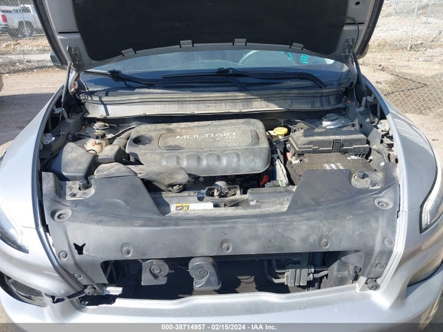 1C4PJLAB0FW560510 Jeep Cherokee Sport