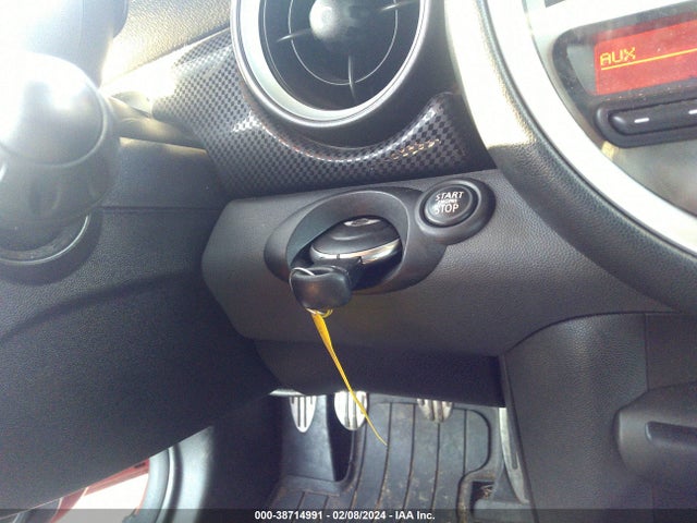 2011 MINI COOPER S WMWSV3C5XBTY21513 Photo 10