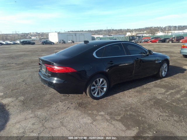 2017 JAGUAR XF SAJBJ4BN8HCY33577 Photo 3