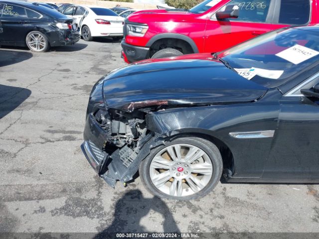 SAJBD4BV2GCY24475 Jaguar Xf 35t Premium