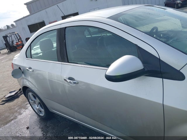 Chevrolet Sonic Ltz Auto 2015 1G1JE5SB9F4112341 Image 13