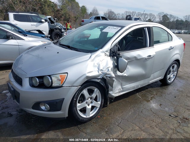 Chevrolet Sonic Ltz Auto 2015 1G1JE5SB9F4112341 Image 2