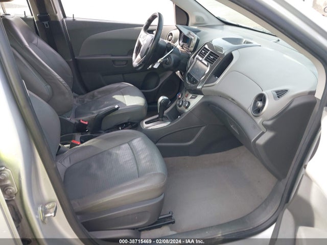 Chevrolet Sonic Ltz Auto 2015 1G1JE5SB9F4112341 Image 5