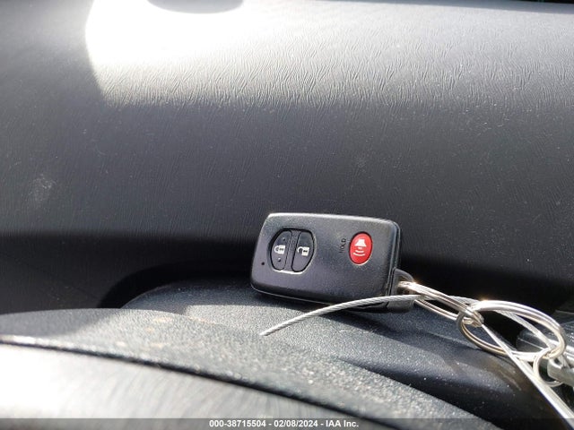 Toyota Prius Two 2014 JTDKN3DU8E0385145 Image 11