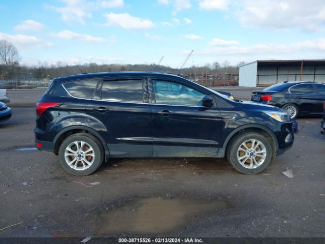 1FMCU9GD9KUA60929 Ford ESCAPE SE