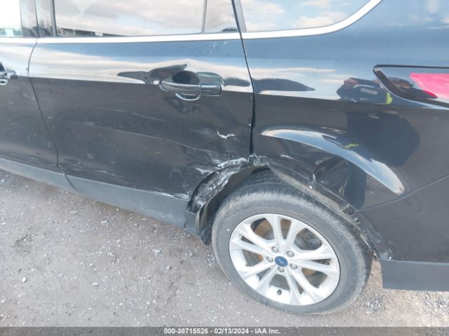 1FMCU9GD9KUA60929 Ford ESCAPE SE