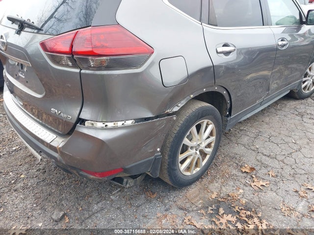 Nissan ROGUE SV 2018 5N1AT2MV7JC813683 Image 18