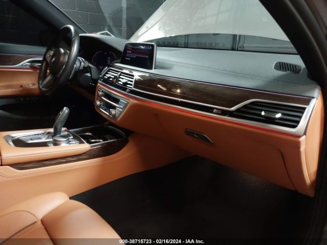 WBA7T4C09NCJ95964 BMW 740i Xdrive