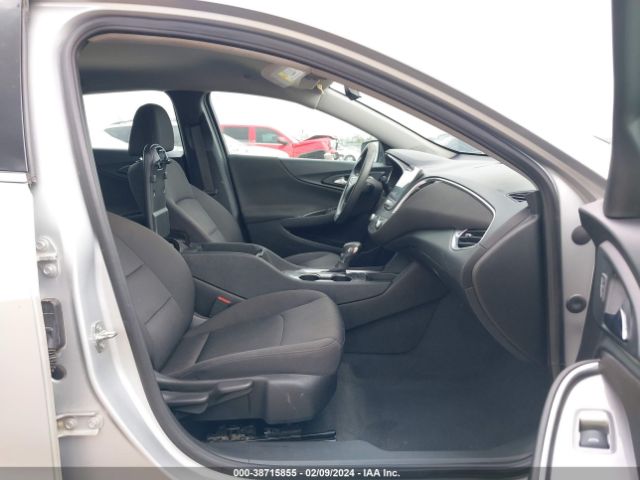 1G1ZD5ST3MF062309 Chevrolet Malibu Fwd Lt