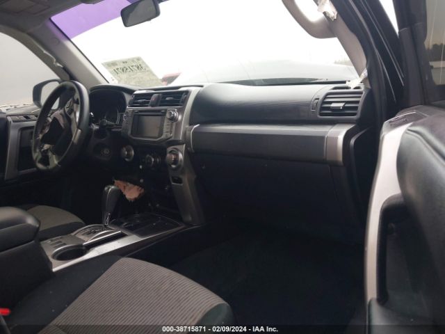 JTEZU5JR6F5105039 Toyota 4RUNNER SR5