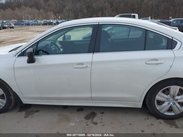 4S3BNBA61F3012268 Subaru Legacy 2.5i