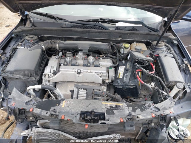 Chevrolet MALIBU 1LT 2015 1G11C5SL9FF332016 Image 10