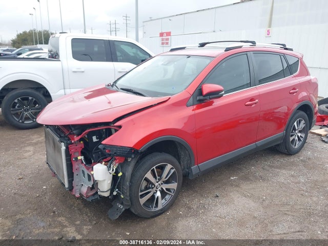 Toyota Rav4 Xle 2016 JTMWFREV0GJ086528 Image 2