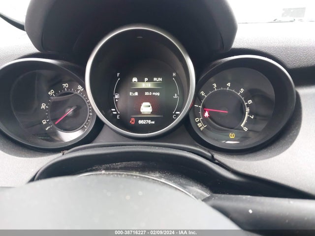 2017 FIAT 500X ZFBCFYCB9HP550892 Photo 6