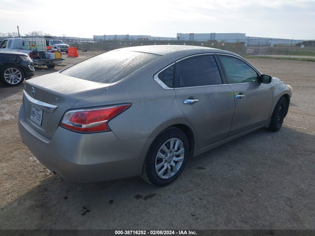 Nissan Altima 2.5 S 2015 1N4AL3AP9FN380188 Image 4