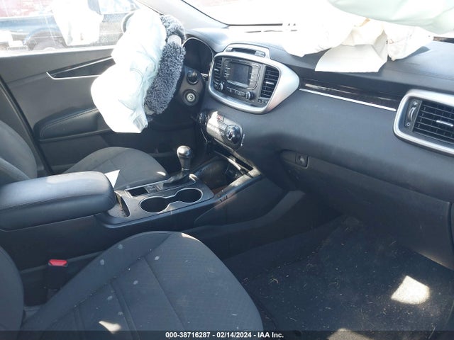 KIA Sorento 3.3l Lx 2018 5XYPGDA59JG339928 Image 5