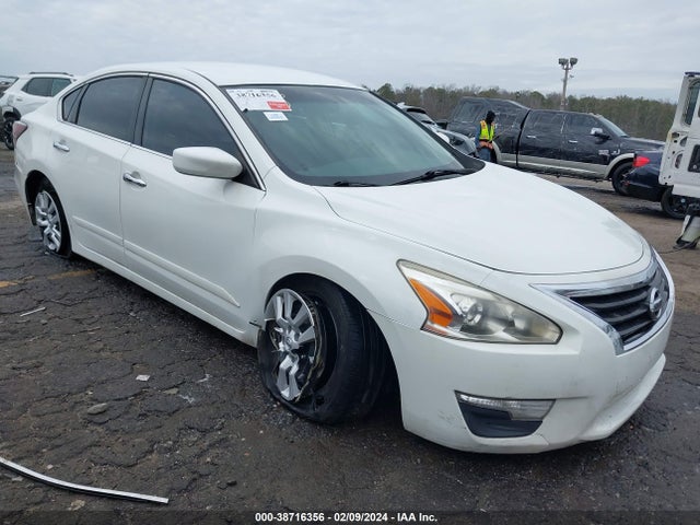 2015 1N4AL3AP8FN909405 main image