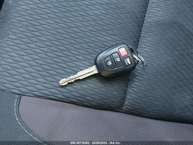 Toyota COROLLA LE 2019 5YFBURHE2KP870455 Image 11