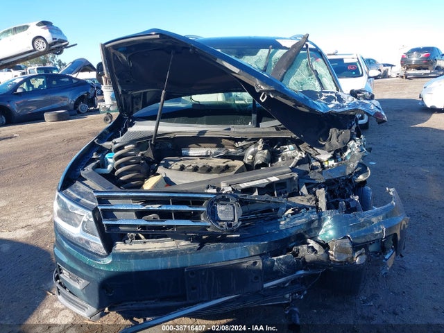3VV3B7AX7KM101825 Volkswagen Tiguan 2.0t Se/2.0t Sel/2.0t Sel R-line/2.0t Sel R-line Black
