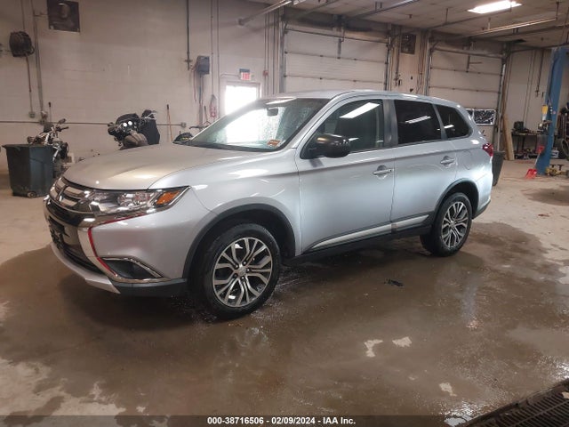 JA4AZ3A34GZ039520 Mitsubishi Outlander Es
