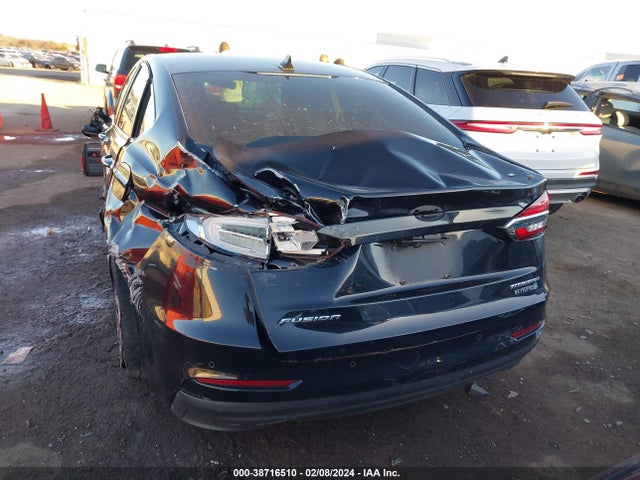 Ford Fusion Hybrid Titanium 2019 3FA6P0RU6KR182579 Image 16