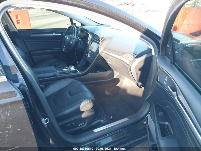 Ford Fusion Hybrid Titanium 2019 3FA6P0RU6KR182579 Image 5