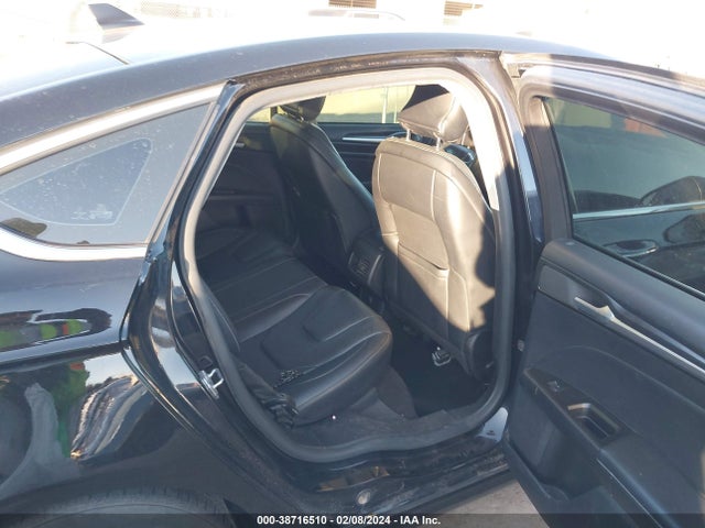 Ford Fusion Hybrid Titanium 2019 3FA6P0RU6KR182579 Image 8