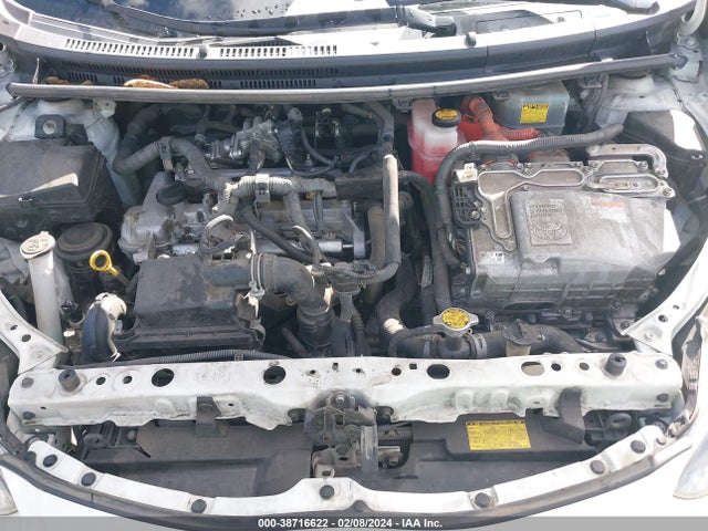 Toyota Prius C Three 2015 JTDKDTB38F1089115 Image 10
