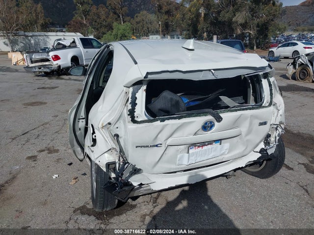 Toyota Prius C Three 2015 JTDKDTB38F1089115 Image 6