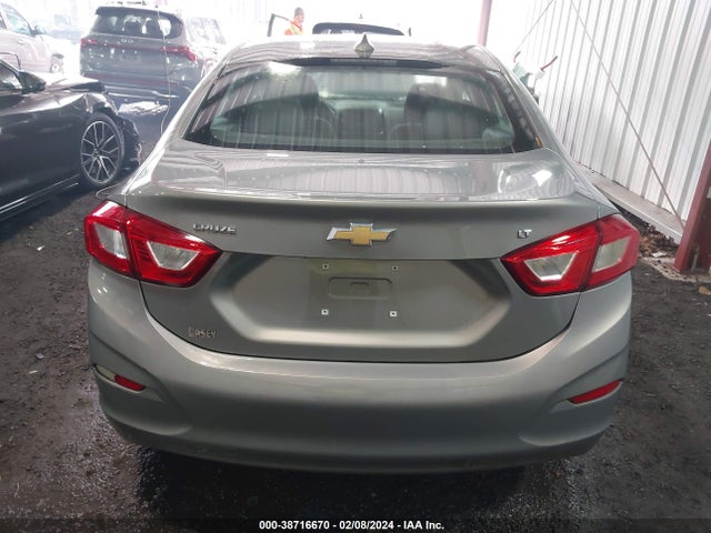 Chevrolet Cruze Lt Auto 2018 1G1BE5SM4J7236725 Image 17