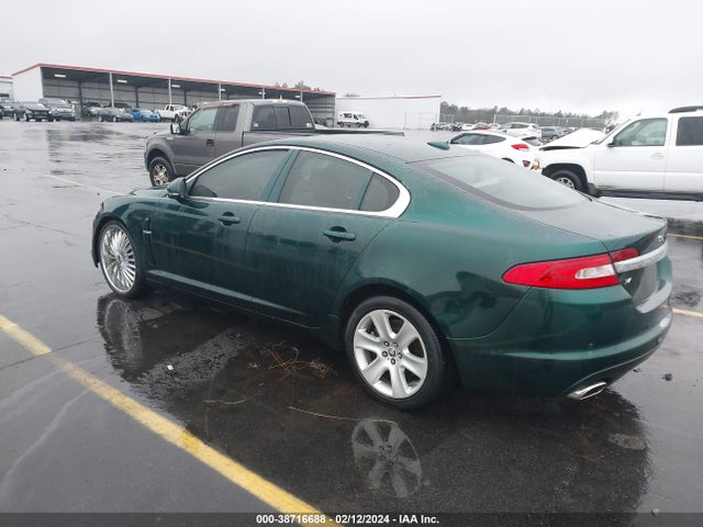 2010 JAGUAR XF SAJWA0FA1AHR58690 Photo 2