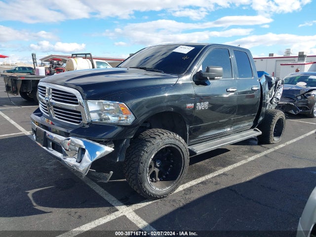 1C6RR6GT8HS696193 RAM 1500 Big Horn Quad Cab 4x2 6'4 Box