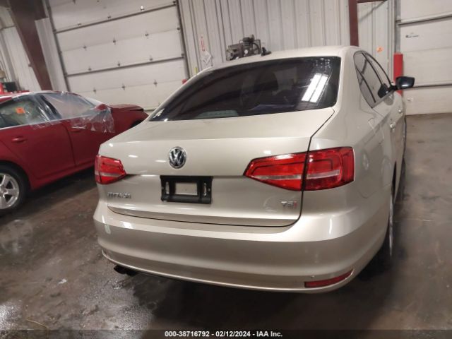 3VWD07AJ8FM231880 Volkswagen JETTA SE