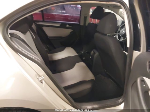 3VWD07AJ8FM231880 Volkswagen JETTA SE